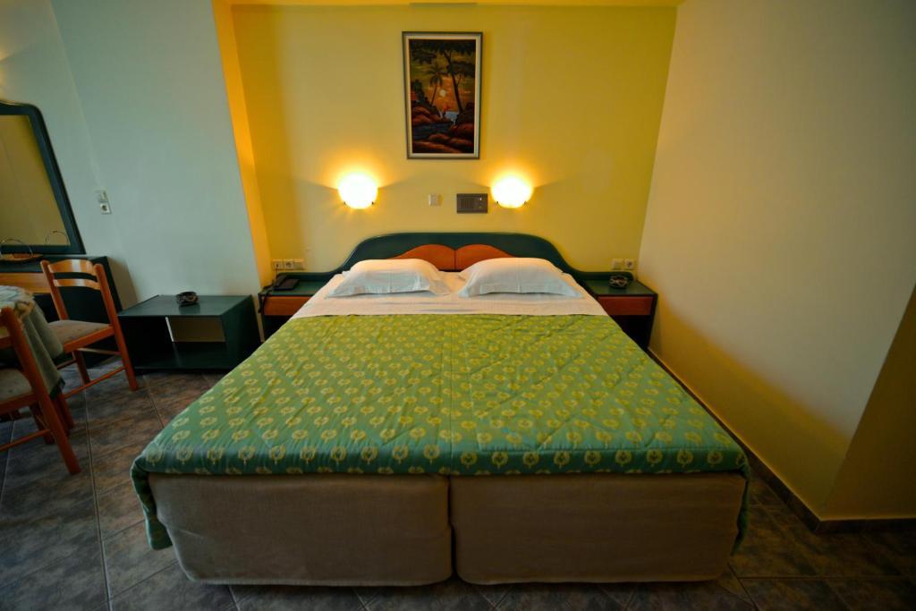 Hotel Odeon Vasilikí Rum bild
