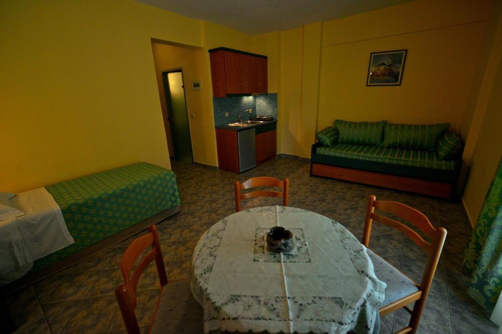 Hotel Odeon Vasilikí Rum bild